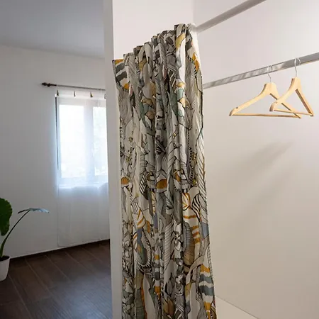 Delia Apartment