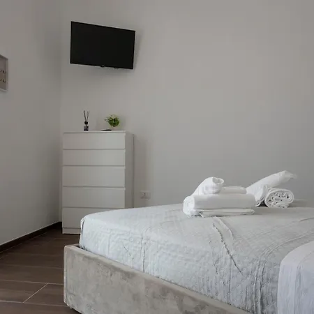 Delia Apartment *